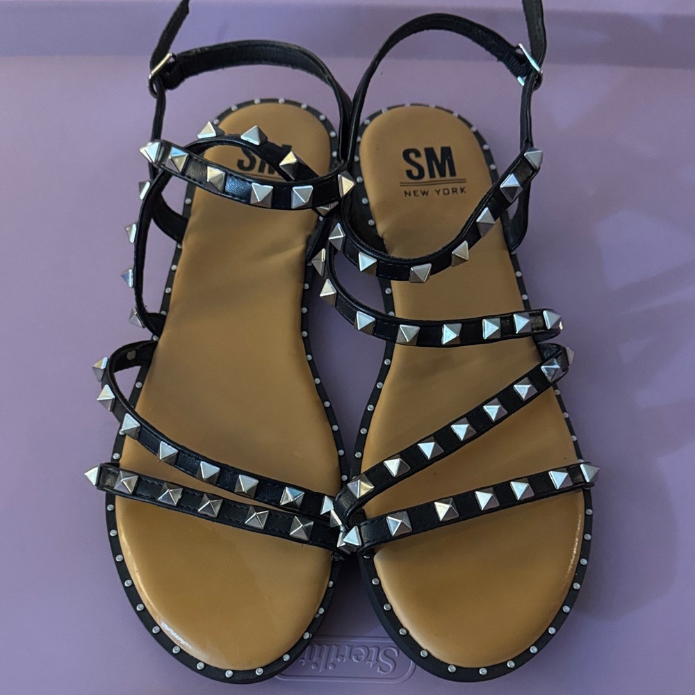 Steve Madden size 9 New York Black Studded Strappy Sandals.